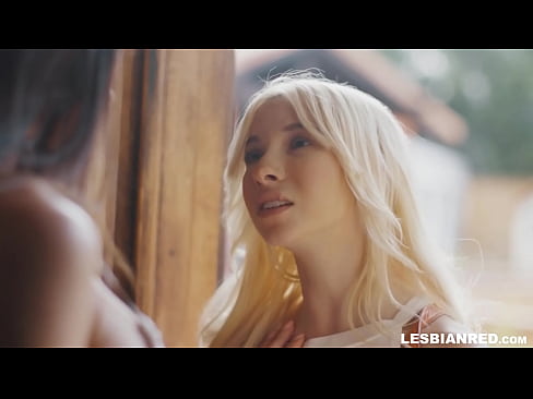 ❤️ Tjejen kommer hem några månader senare och slutar med att äta sin styvmors fitta. Pornvideo at sv.pornobot.ru ❌️