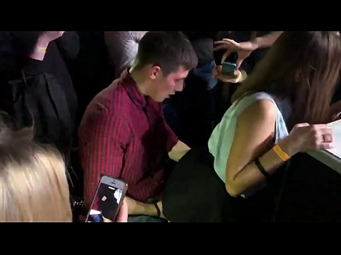 ❤️ Äkta sex på en rysk nattklubb. 18-årig rysk tjej i anus och vagina knullad på en nattklubb. Pornvideo at sv.pornobot.ru ❌️